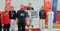 Afyonkarahisar’ın Genç Taekwondo Sporcuları Nuray Can ve Havva Nisa Sarı’dan Gümüş Madalya