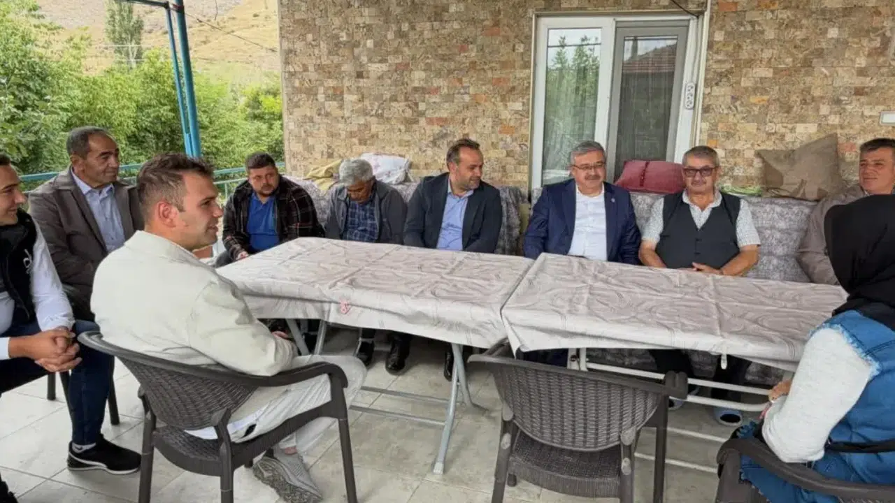 Milletvekili Yurdunuseven’den Şuhut’ta şehit ailesine ziyaret