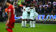 A Milli Takım Fransa'ya tek golle yenildi! Uğurcan Çakır kırmızı kart gördü