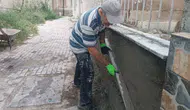 Bolvadin’de imamdan örnek davranış: Caminin tadilatını usta beklemeden kendi yaptı