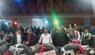 Afyon’da beklenmedik düğün hediyesi: Altın yerine bakın ne taktılar!