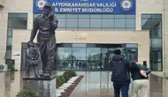 Afyonkarahisar’da nefes kesen yakalama! FETÖ hükümlüsü evindeki gizli bölmede bulundu