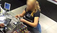 Afyon'da sahte gram altınla kuyumcuları kandırdılar: Dolandırıcılık anı kamerada!