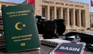 Gazetecilere müjde! Bu şartları sağlayanlara yeşil pasaport yolu açılıyor