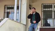 Kendi Hatasının Faturasını Basına Kesti! Sınava Geç Kalınca Çılgına Döndü! Gazetecinin Üzerine Yürüyüp Hakaret Yağdırdığı Anlar Kamerada...