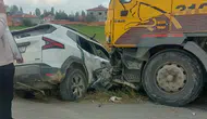 Afyonkarahisar’da feci kaza: Otomobille kamyon çarpıştı, sürücü yaralandı!