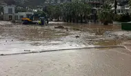 Bodrum’da Ne Oldu? Sağanak İlçeyi Vurdu, İş Yerlerini Su Bastı