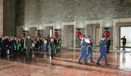 Afyonkarahisar Barosu’ndan Anıtkabir’de tarihi tören: İlk kez resmî çelenk sundular