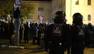 Almanya'da Gençlerden Hükümete Büyük Protesto! 30'dan Fazla Kentte Sokağa Çıktılar