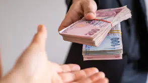 Faizlerde dengeler değişti! 3 yıl sonra bir ilk yaşanıyor: 7 bin TL daha geriledi