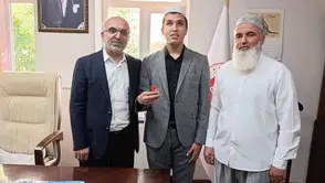 Afyon’da azim engel tanımadı: Görme engelli Arda Hafız oldu