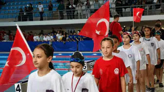Afyonkarahisar’da genç yüzücülerden büyük başarı: 3 sporcu Türkiye Şampiyonası biletini aldı