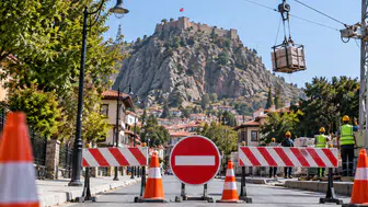 Afyonluların dikkatine! Afyon Kalesi teleferik çalışması nedeniyle o cadde trafiğe kapanıyor