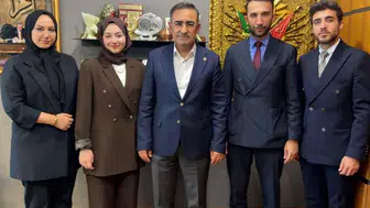 AK Parti Afyonkarahisar İl Gençlik Kolları heyeti TBMM’de Milletvekili Arslan’la buluştu