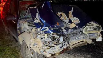Afyon’da feci kaza: Otomobilin çarptığı patpat 3 metre yükseklikten tarlaya düştü