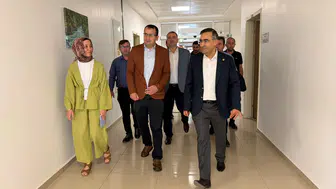 Afyonkarahisar Milletvekili Dr. Hasan Arslan Kula’da hayat kurtardı! Yangın yerinde hekim önlüğünü giydi!