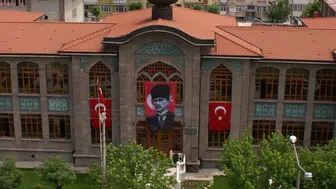 Afyon Lisesi’nde taşınma kararı: 9 ve 10. sınıflar başka okula geçiyor