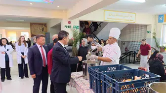 Bolvadin’de öğrenciler sıcak çorba etkinliğinde buluştu