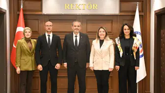 Afyonkarahisar Barosu AFSÜ Rektörü Adem Aslan’ı Ziyaret Etti