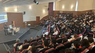 Afyonkarahisar’da üniversite öğrencilerine uyuşturucuyla mücadele eğitimi