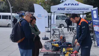 Afyon’da afetlere hazırlık için bilgilendirme standı açıldı