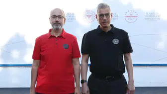 İzmir’de sağlık zirvesi! Müdür Öztürk 81 ilin müdürüyle bir arada