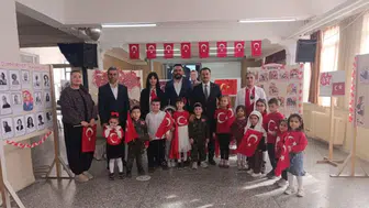 Bolvadin’de Cumhuriyet ruhunu yaşatan sergi: Öğrencilerin çalışmaları ilgi gördü