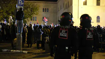 Almanya'da Gençlerden Hükümete Büyük Protesto! 30'dan Fazla Kentte Sokağa Çıktılar
