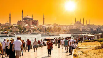 Meteoroloji'den Uyarı: Türkiye'yi Bekleyen Alev Alev Sıcak Hava Dalgası! Termometreler 8 Derece Yükselecek