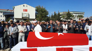 8 aylık bebek şarampole yuvarlanan otomobilde babasıyla birlikte can verdi