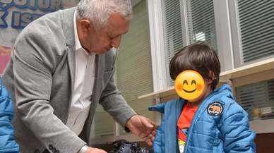 Başkan zeybek çocukları sevindirdi