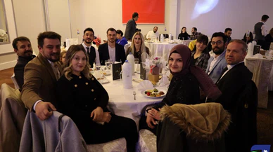 Gazeteciler yemekte buluştu 