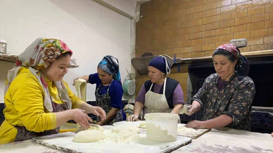 Köylü kadınlar depremzedeler için seferber oldu
