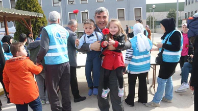 Afyonkarahisar’da +1 Farkla Depremzedelerin Yanındayız Etkinliği