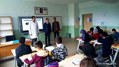 Bolvadin’de Liselere Geçiş Sistemi (LGS) deneme sınavı yapıldı