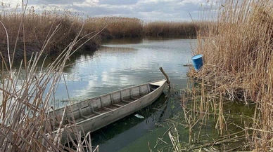 Eber Gölü’nde Kuraklık Etkisi Baş Gösterdi