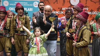 Çobanlar Halk Oyunlarının Yıldızı  Oldu