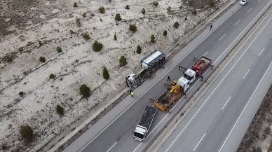 Kimyasal Madde Yüklü Tırın Devrildi