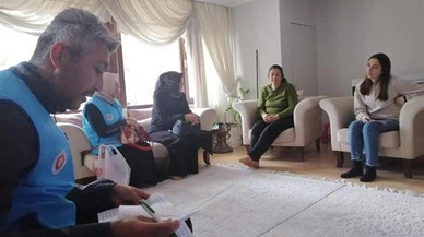 Mavi Yelekliler Depremzedeleri Yalnız Bırakmıyor