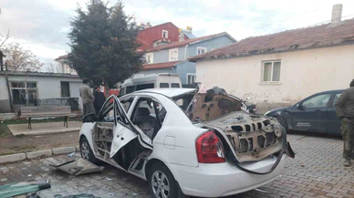 Aracında Sigara İçmek İsterken Ağır Yaralandı