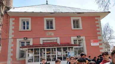 Ramazan Ayının İlk Cuma Namazında Camiler Doldu Taştı