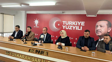 AK Parti Haftalık Basın Toplantısı Devam Ediyor