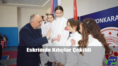 Eskrimde Kılıçlar Çekildi