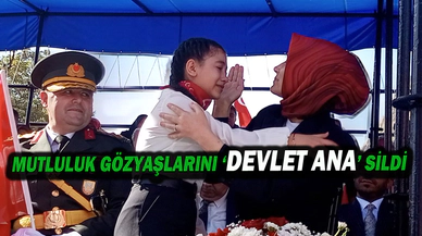 Mutluluk Gözyaşlarını ‘Devlet Ana’ Sildi