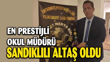 Sandıklılı Okul Müdürü Altaş’a ‘Yılın En Prestijli’ okul müdürü ödülü
