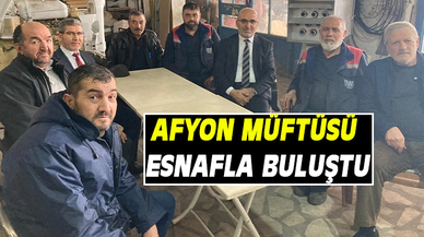 Afyon Müftüsü esnafın yanında