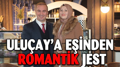 Uluçay'a Eşinden Sürpriz