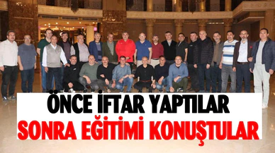 Afyonkarahisar eğitim camiası iftarda buluştu