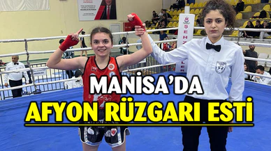 Afyonkarahisarlı Muaythai sporcuları Ege Bölgesi'nde şov yaptı!