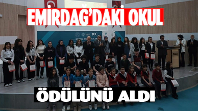 Emirdağ'daki o okul ödülünü aldı